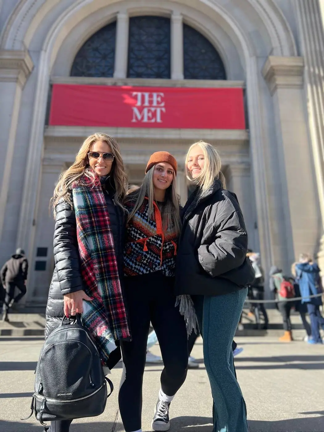 Exclusive 3-hour Gossip Girl pedicab tour outside the Metropolitan Museum of Art in NYC